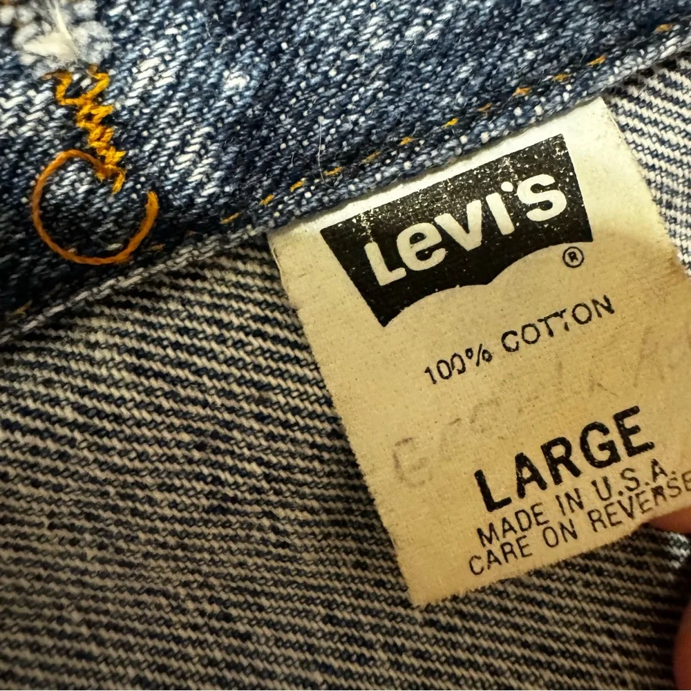 Levi's Denim Trucker Jacket Size L 100% Cotton Denim Vintage Made in the USA